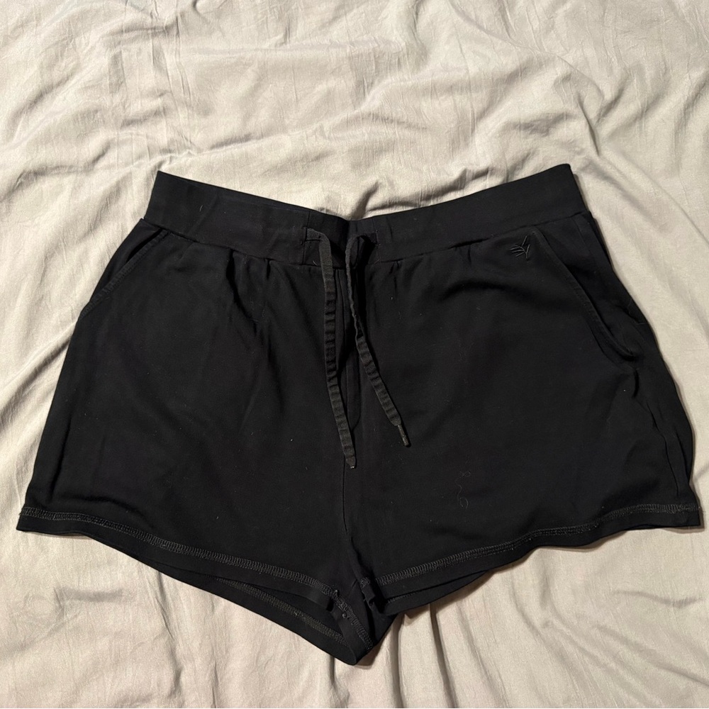 Woman’s cozy earth brushed bamboo shorts